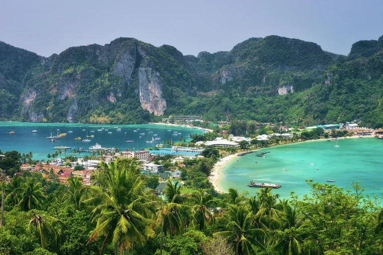 Phi Phi Don Island (Ton Sai Bay)